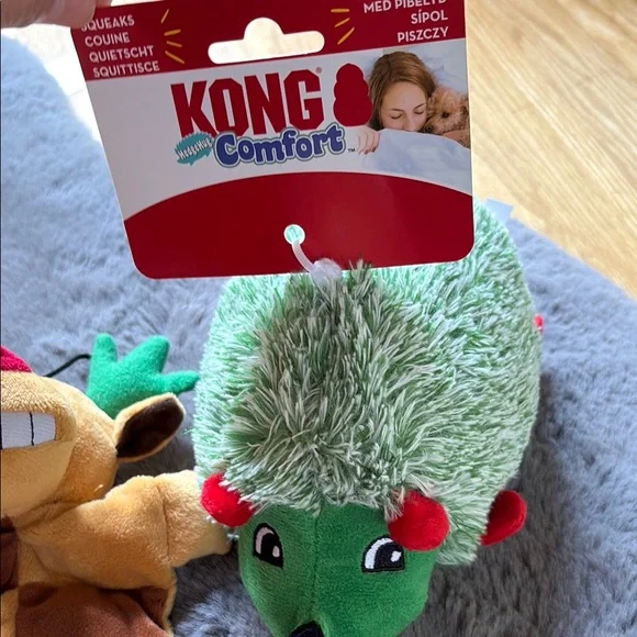 KONG Holiday Snuzzles, Hedgehog Medium & Loofa squeaker deer NWOT - Picture 3 of 4
